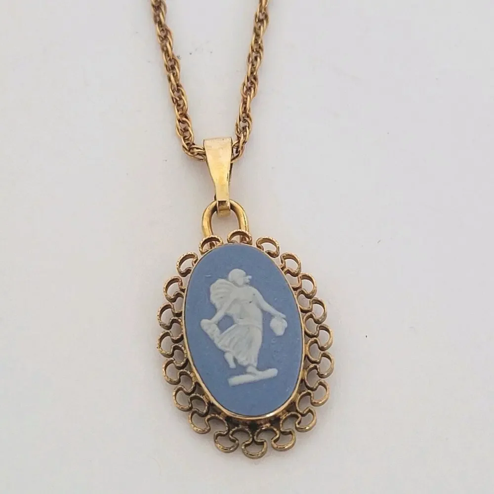 Vintage Pedant Necklace Cameo Fairy Winged Muse Wedgewood‎ Blue 18